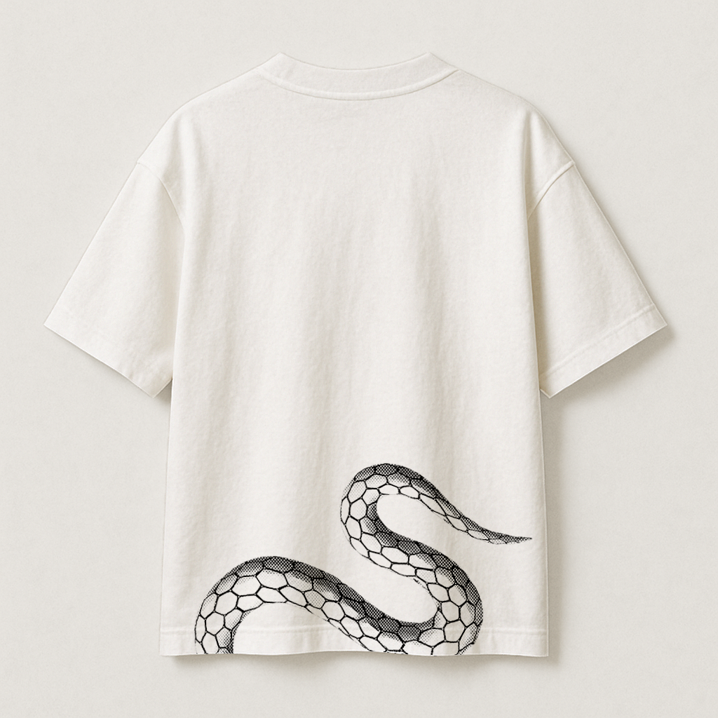 T-Shirt Oversize Heavyweight 240GSM – Sasuke Uchiha Naruto™ – 100% Coton Premium – Blanc