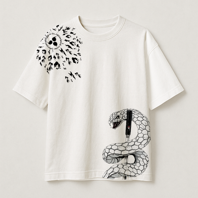 T-Shirt Oversize Heavyweight 240GSM – Sasuke Uchiha Naruto™ – 100% Coton Premium – Blanc